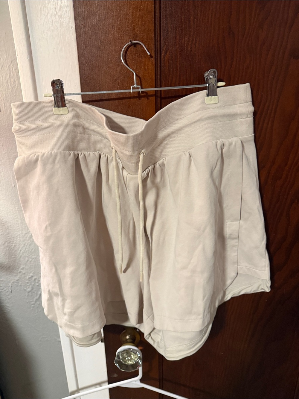 Old Navy Cream Drawstring Lounge Skort Shorts